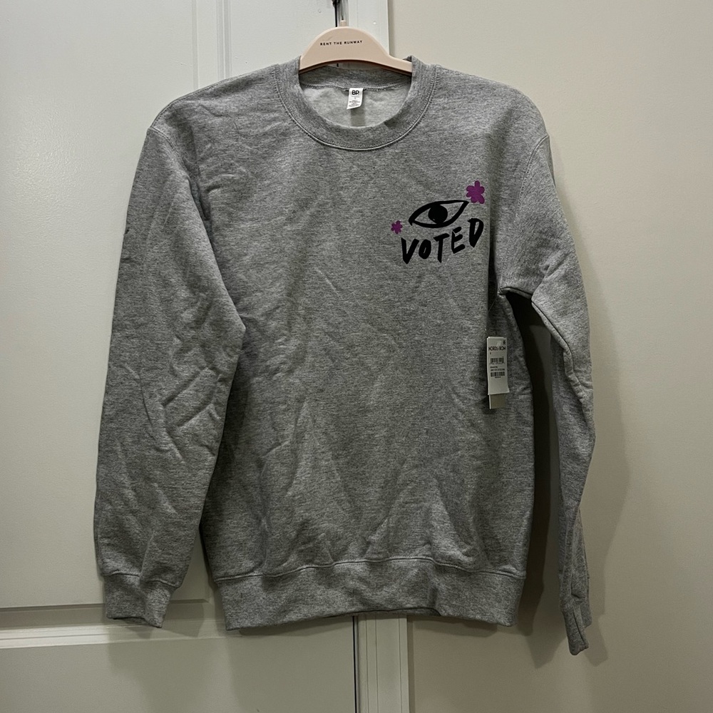 NWT BP Gray Eye Voted Crewneck Sweatshirt Size Small $39